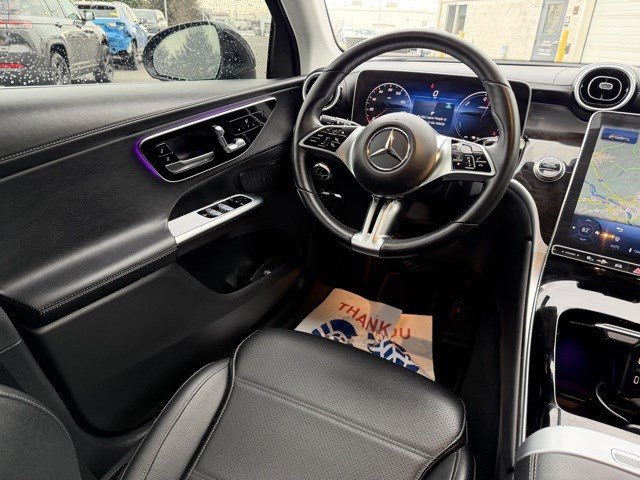 Used 2025 Mercedes-Benz GLC 350e 4MATIC image 14