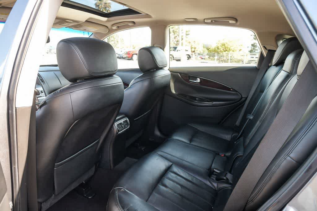 Used 2017 INFINITI QX50 2WD w/ Premium Plus Package image 18