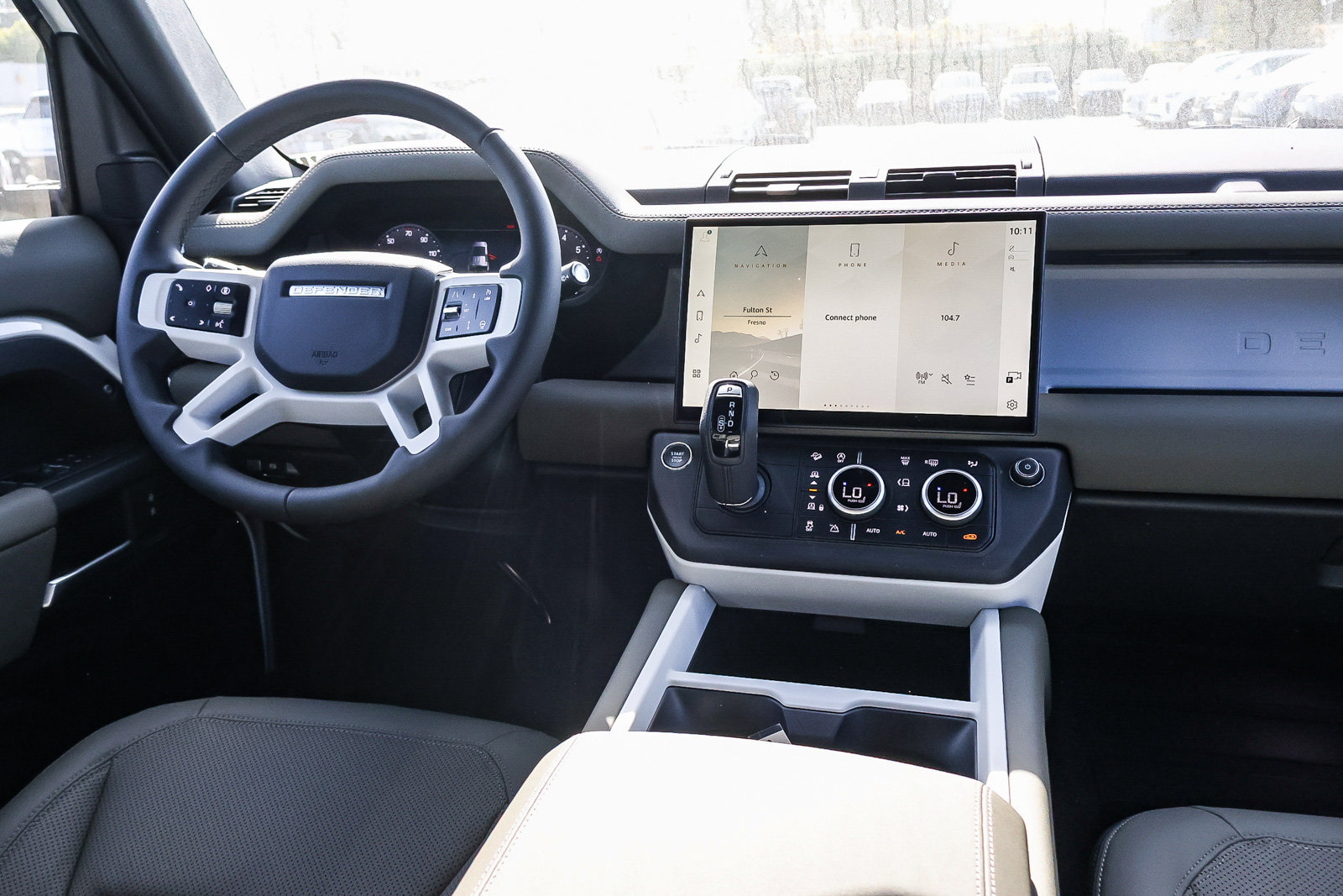 New 2026 Land Rover Defender 110 X-Dynamic SE AWD/4WD image 19