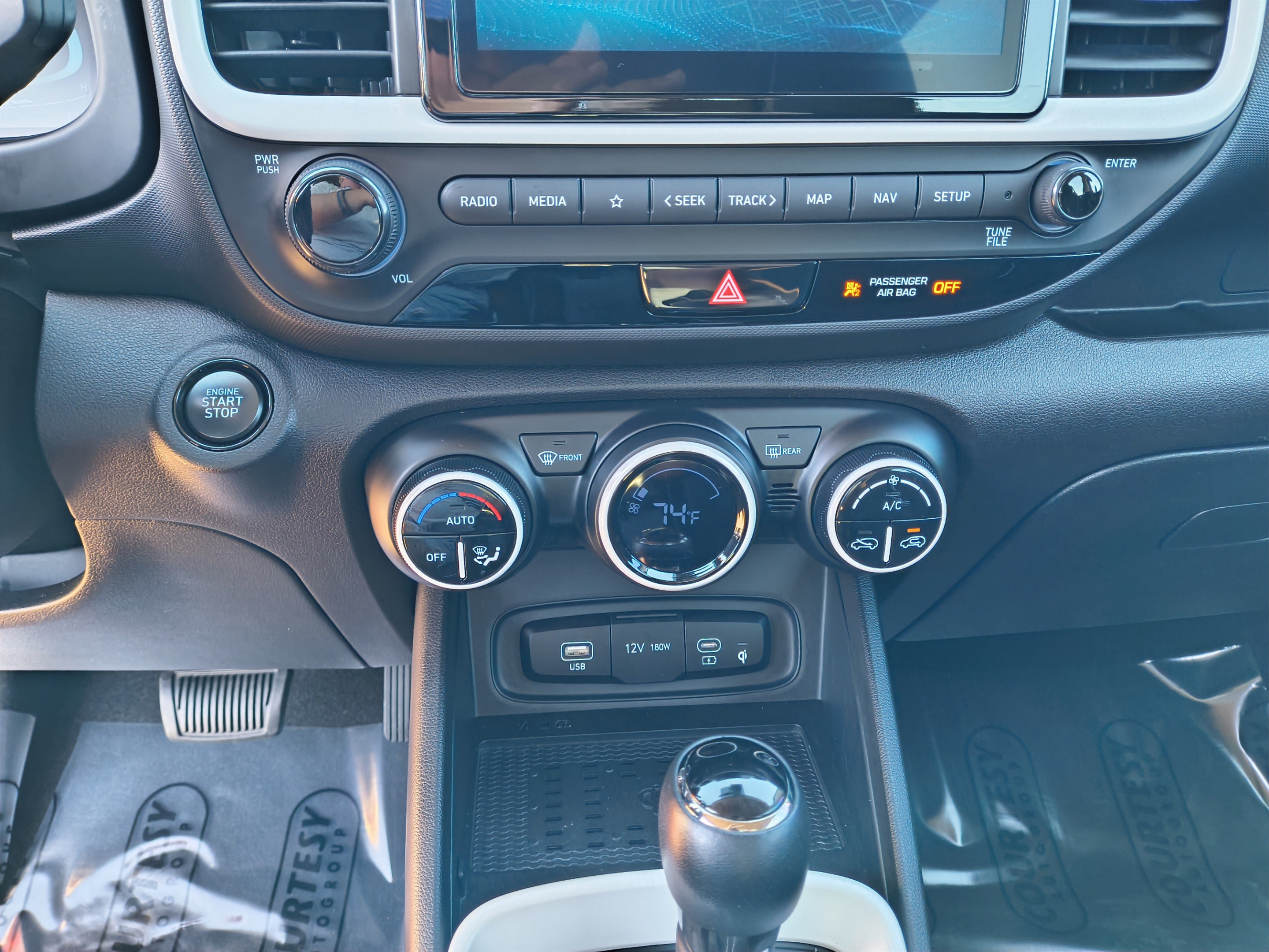Certified 2023 Hyundai Venue Limited FWD image 23