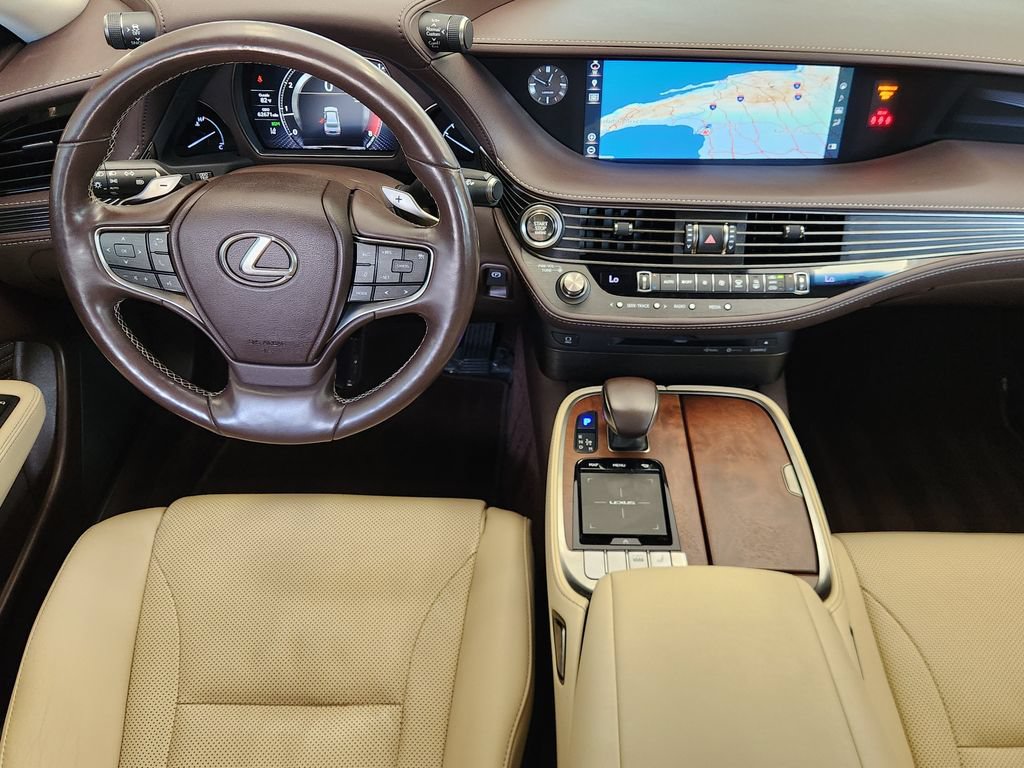 Used 2020 Lexus LS 500 w/ Accessory Package (Z1) RWD image 28