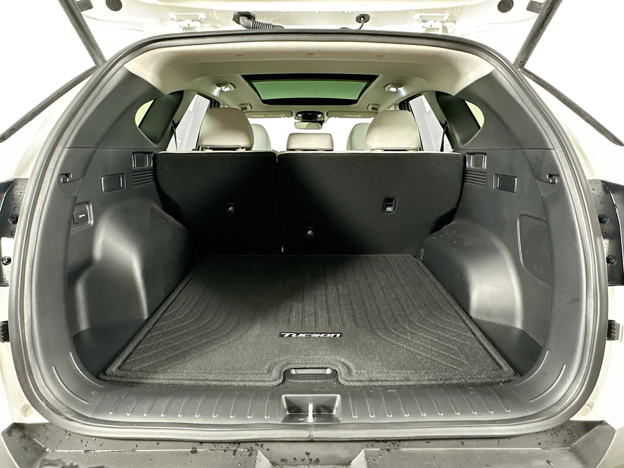 Used 2025 Hyundai Tucson Limited FWD image 29