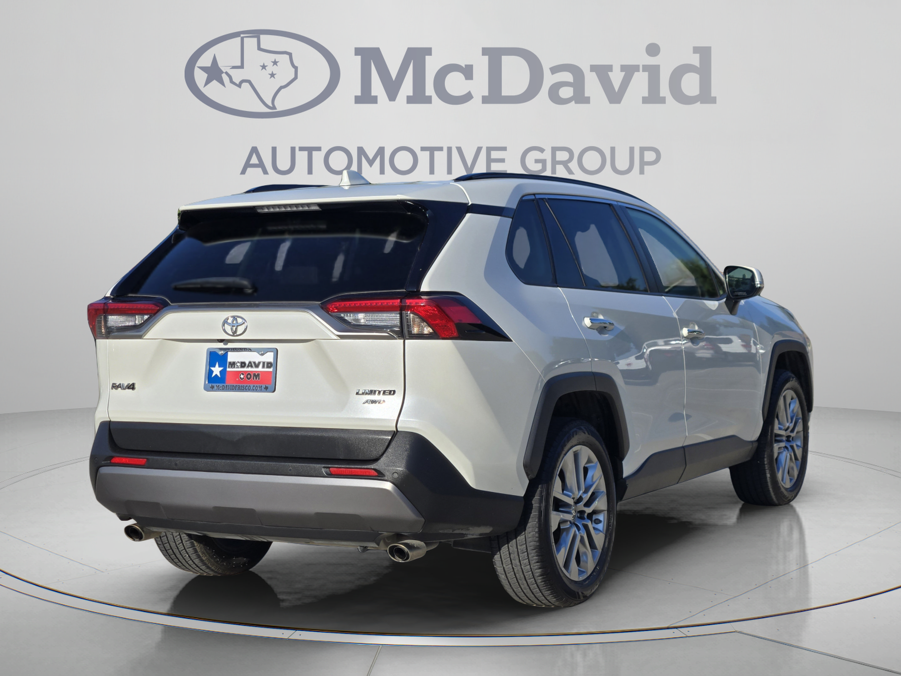 Used 2019 Toyota RAV4 Limited w/ Advanced Technology Package AWD/4WD image 6