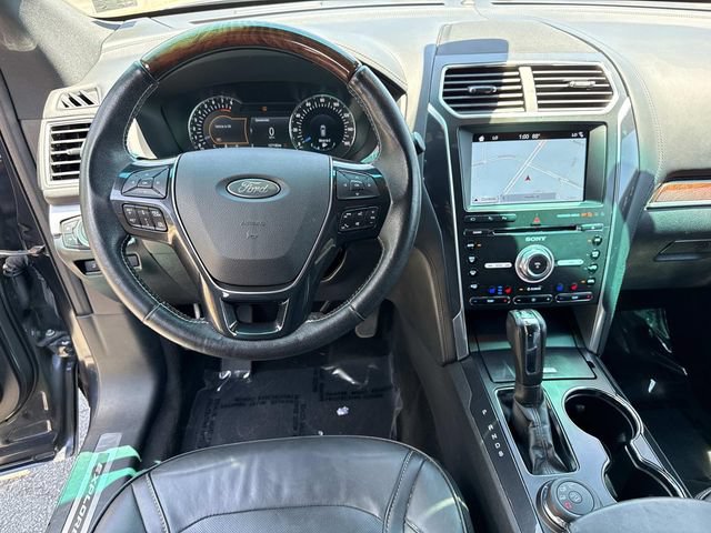 Used 2017 Ford Explorer Platinum AWD/4WD image 17