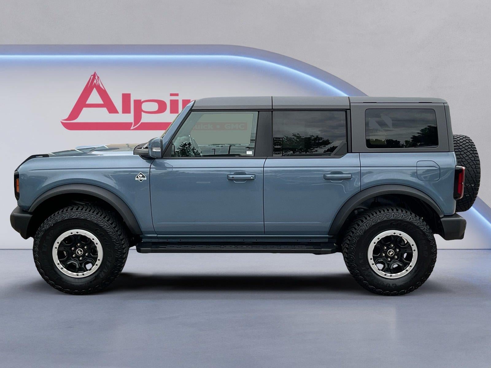 Used 2024 Ford Bronco Outer Banks w/ Sasquatch Package AWD/4WD image 2