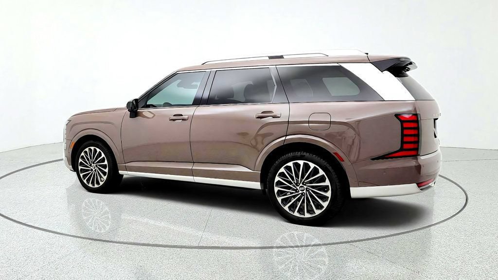 Used 2026 Hyundai Palisade Calligraphy FWD image 7