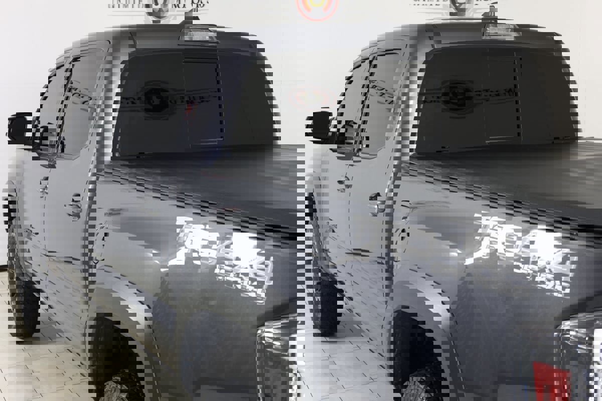 Used 2019 Toyota Tacoma TRD Off-Road image 44