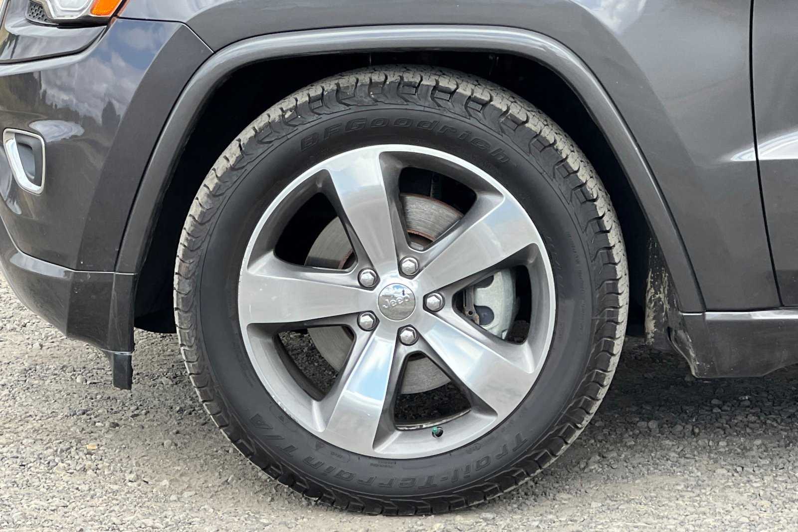 Used 2014 Jeep Grand Cherokee Overland w/ Advanced Technology Group image 26