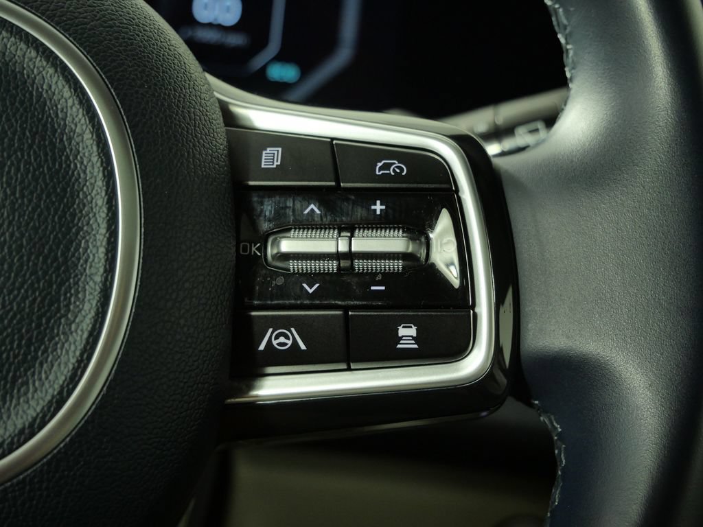 Used 2026 Kia Carnival SX FWD image 28