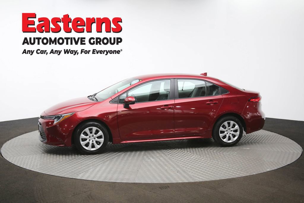 Used 2025 Toyota Corolla LE image 58