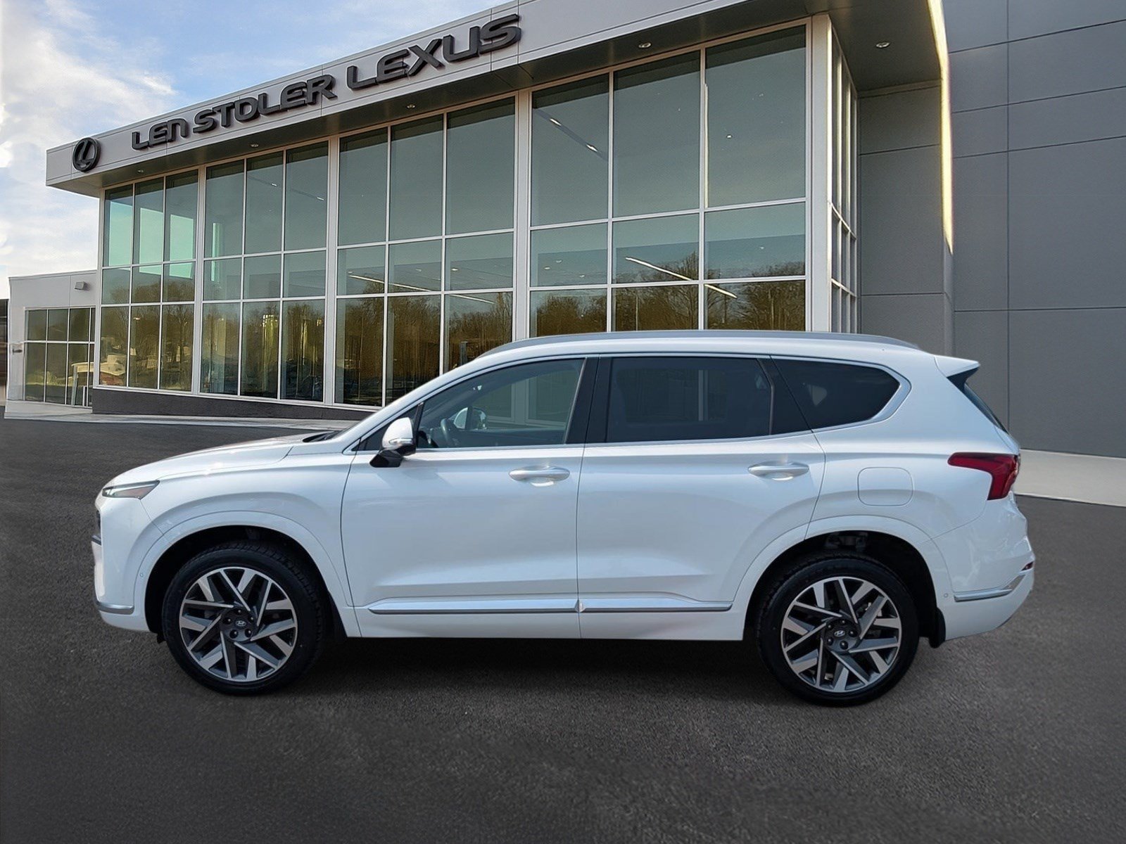 Used 2023 Hyundai Santa Fe Calligraphy AWD/4WD image 6