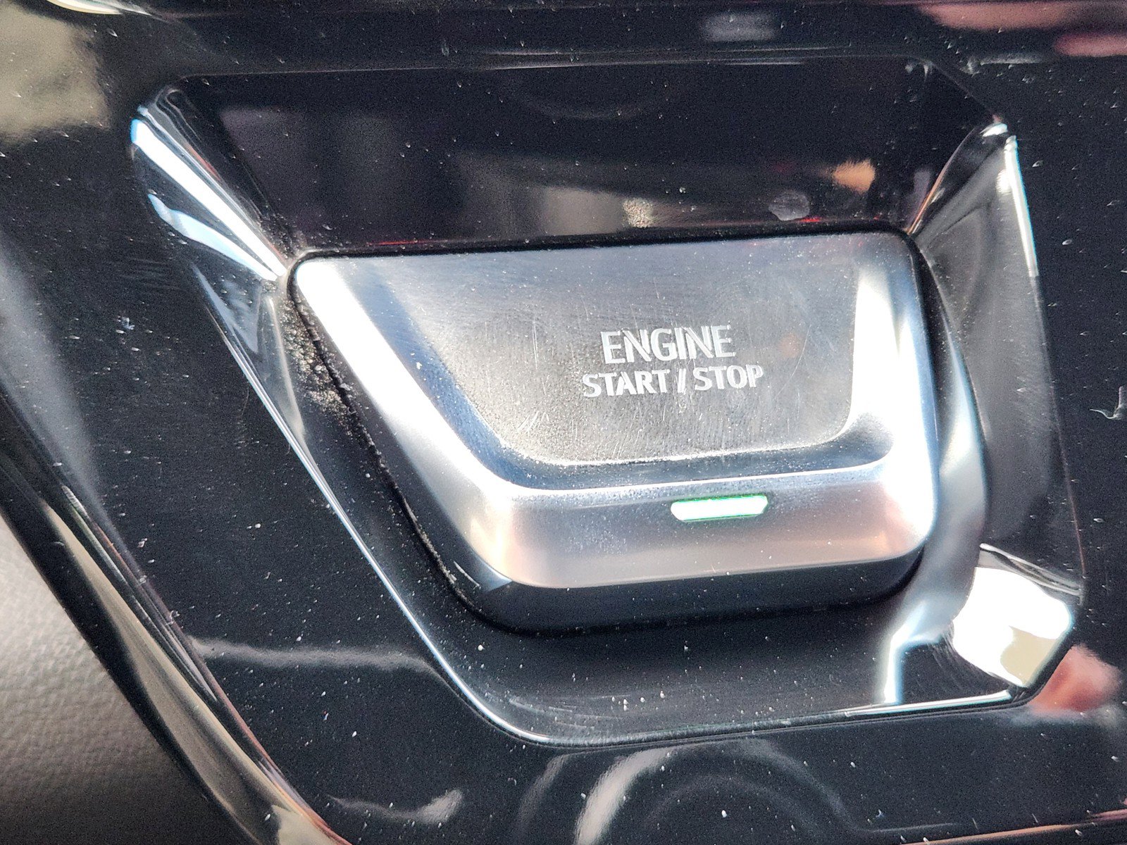 Used 2024 GMC Sierra 1500 AT4 w/ Technology Package AWD/4WD image 18