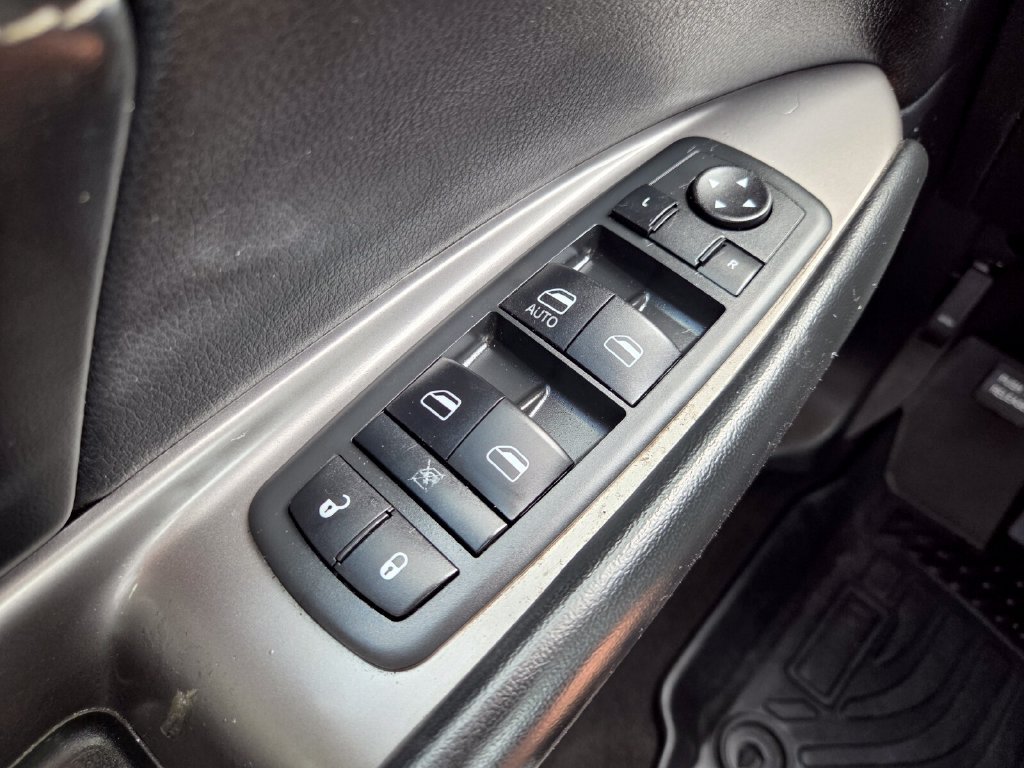 Used 2020 Dodge Journey Crossroad FWD image 24