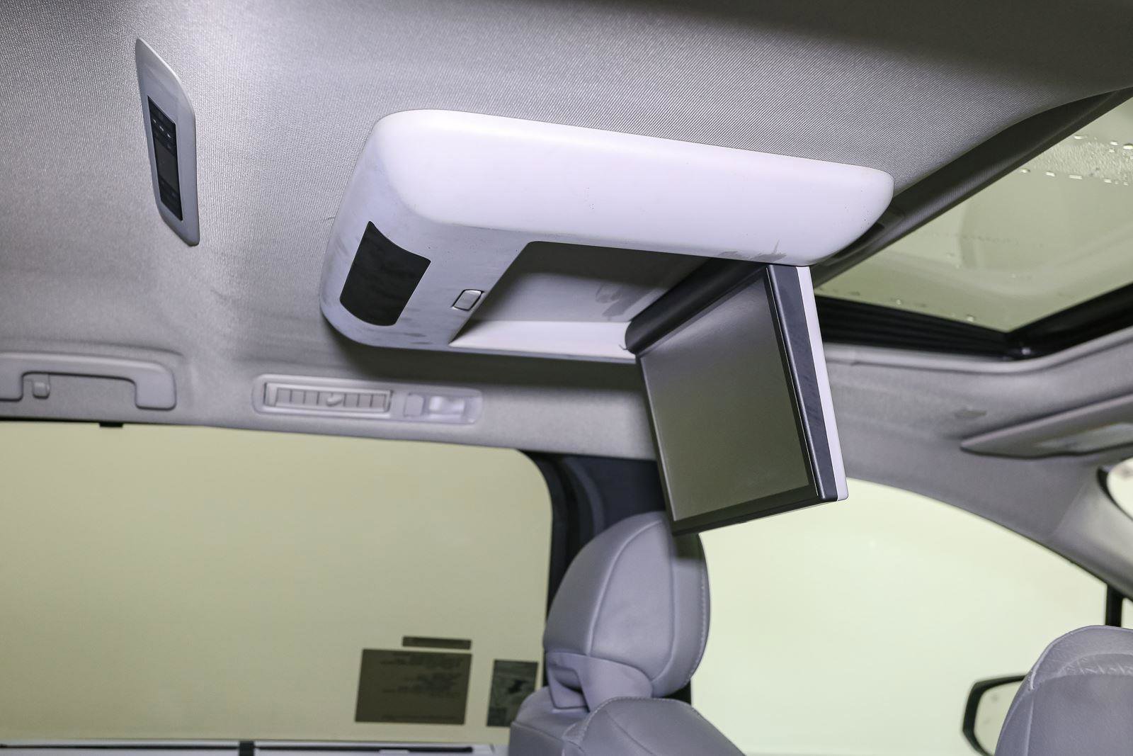 New 2026 Toyota Sienna XLE image 17