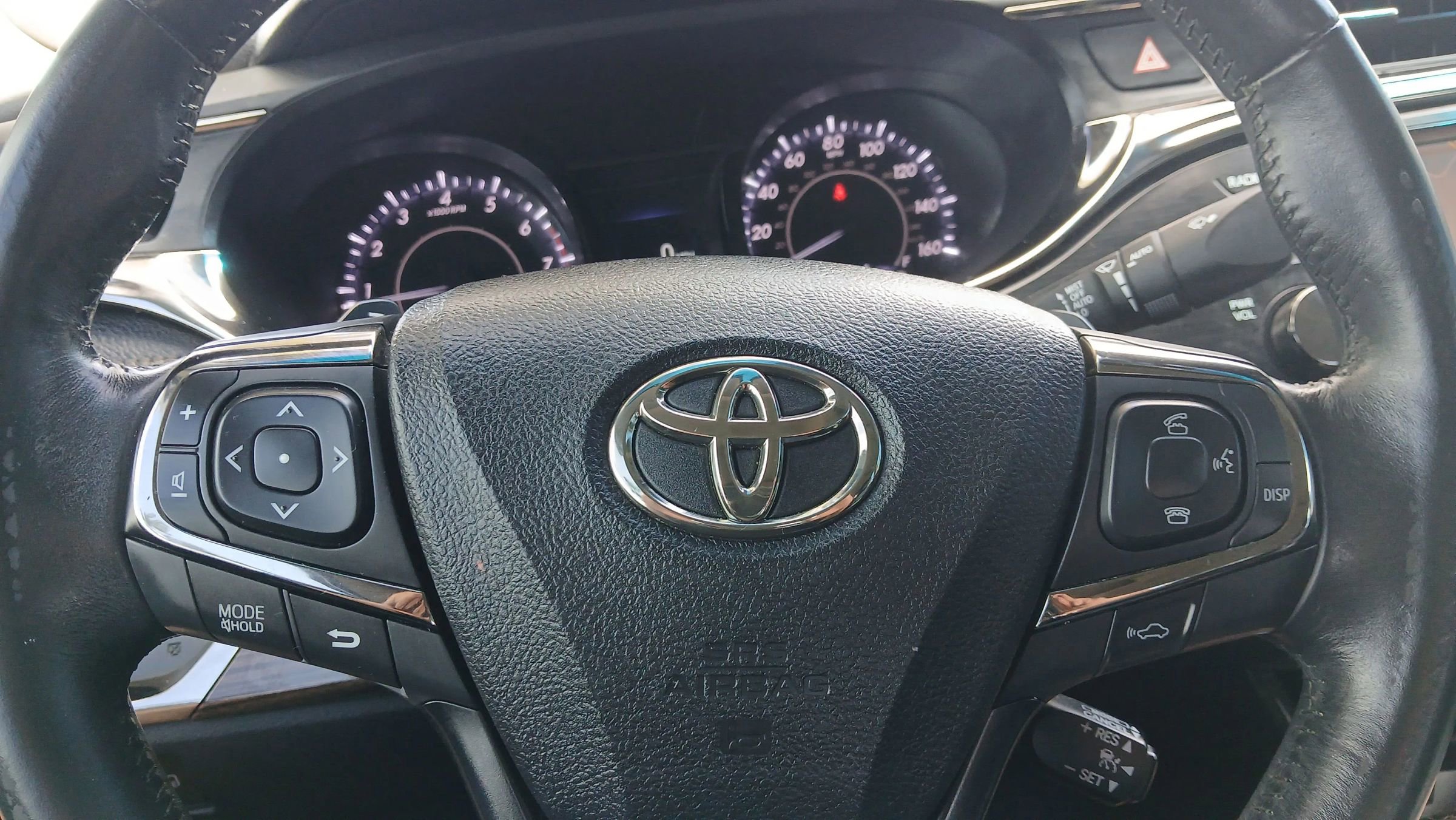 Used 2014 Toyota Avalon Limited image 29