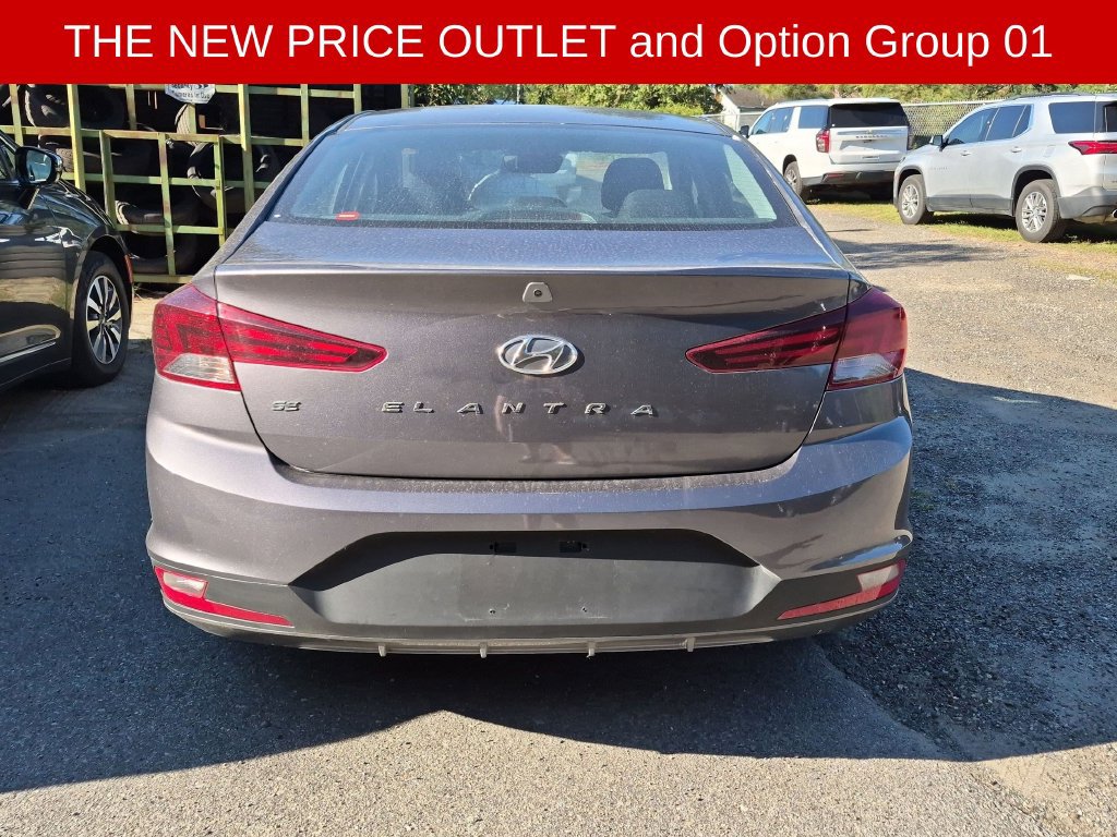 Used 2020 Hyundai Elantra SE w/ Cargo Package (C1) FWD image 3