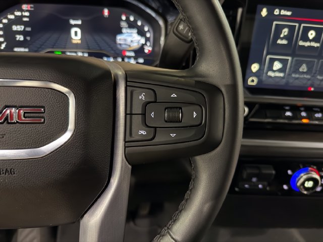 Used 2025 GMC Sierra 1500 SLT AWD/4WD image 18