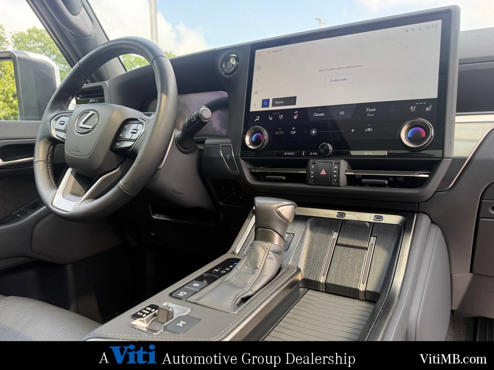 Used 2024 Lexus GX 550 w/ Accessory Package (2T) AWD/4WD image 32