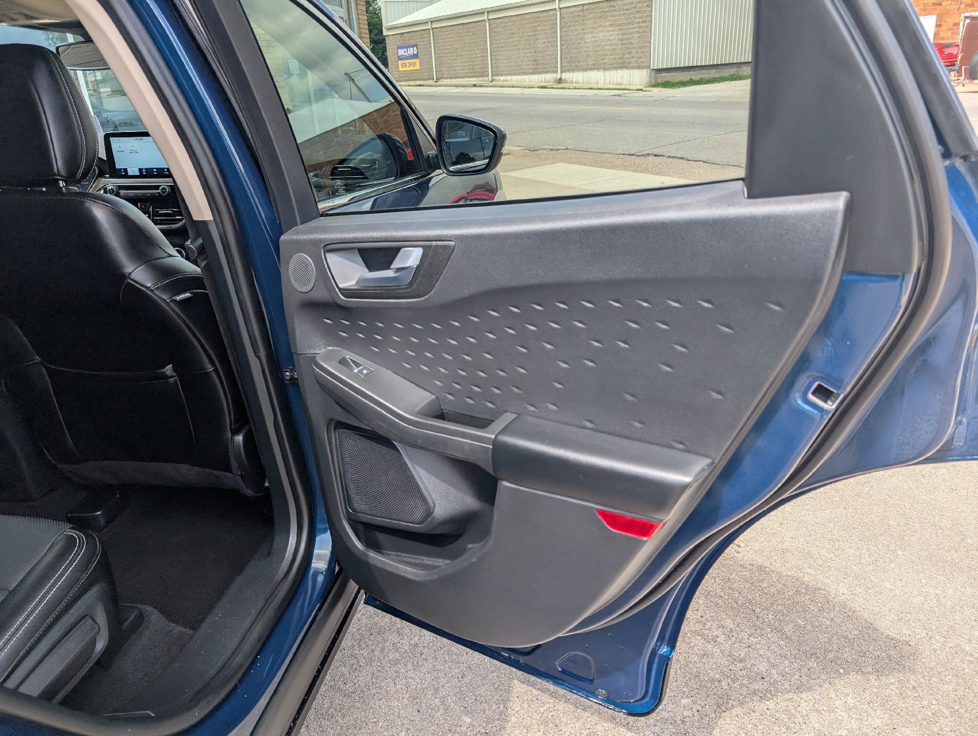 Used 2020 Ford Escape Titanium AWD/4WD image 16