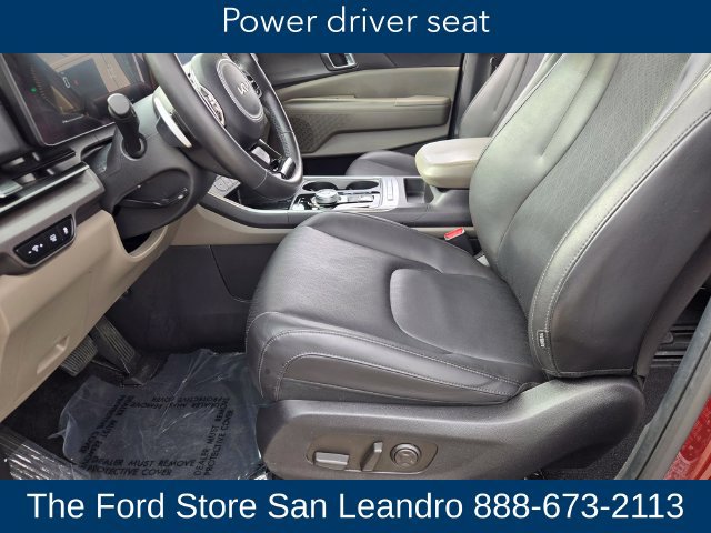 Used 2025 Kia Carnival EX FWD image 26
