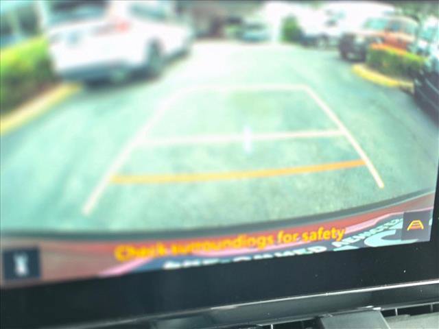 Used 2024 Toyota Corolla Cross XLE FWD image 12