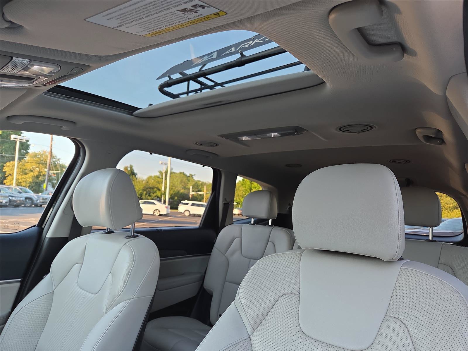 Certified 2023 Kia Telluride EX w/ EX Captain's Chair Package AWD/4WD image 22