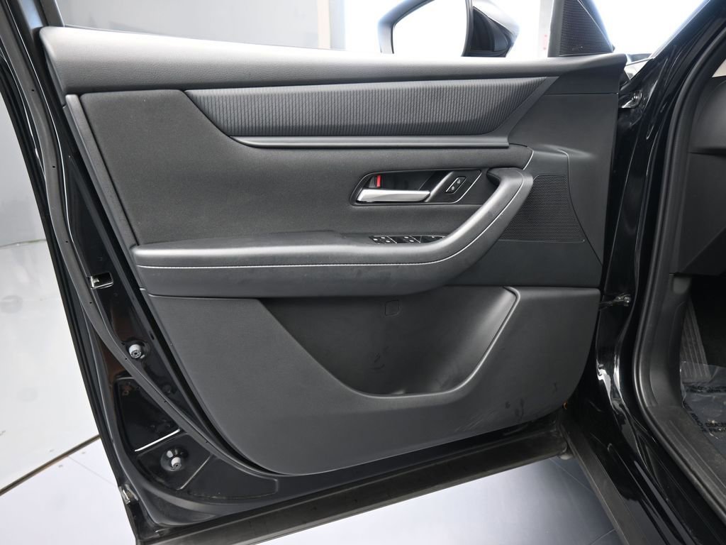 Used 2025 MAZDA CX-90 3.3 Turbo w/ Select Package image 16