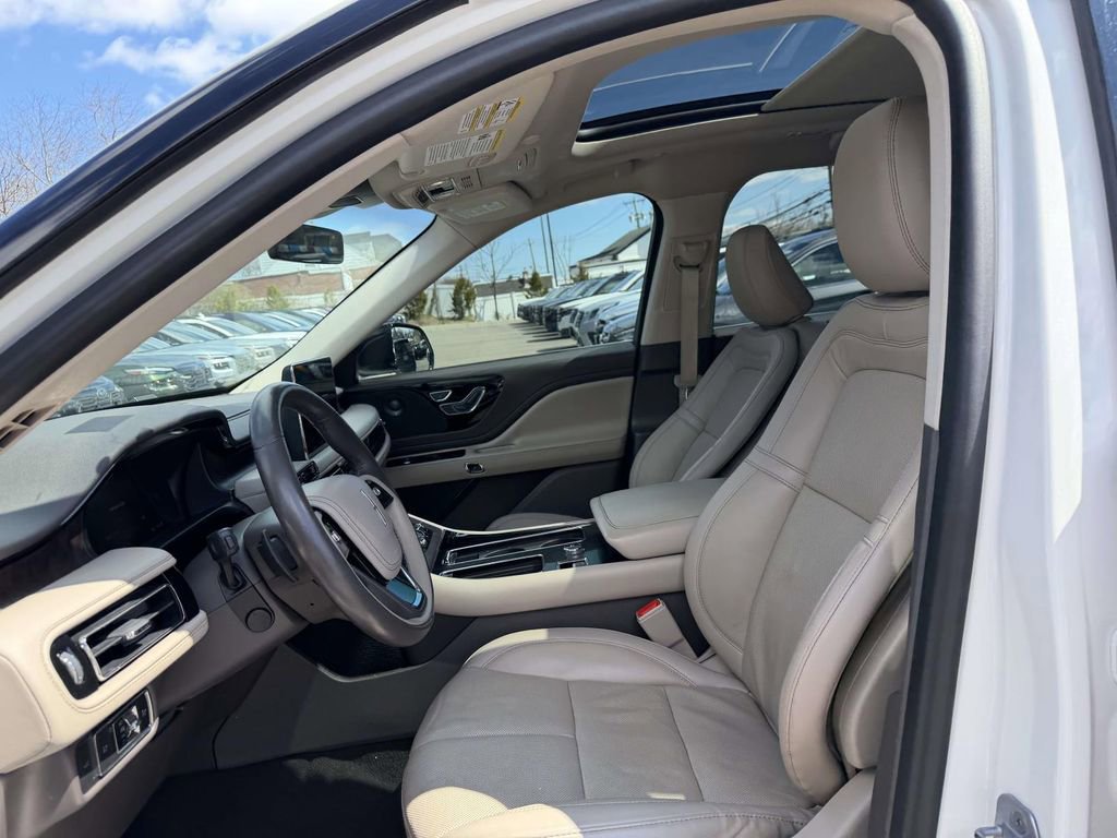 Used 2022 Lincoln Aviator Reserve w/ Elements Package Plus AWD/4WD image 16