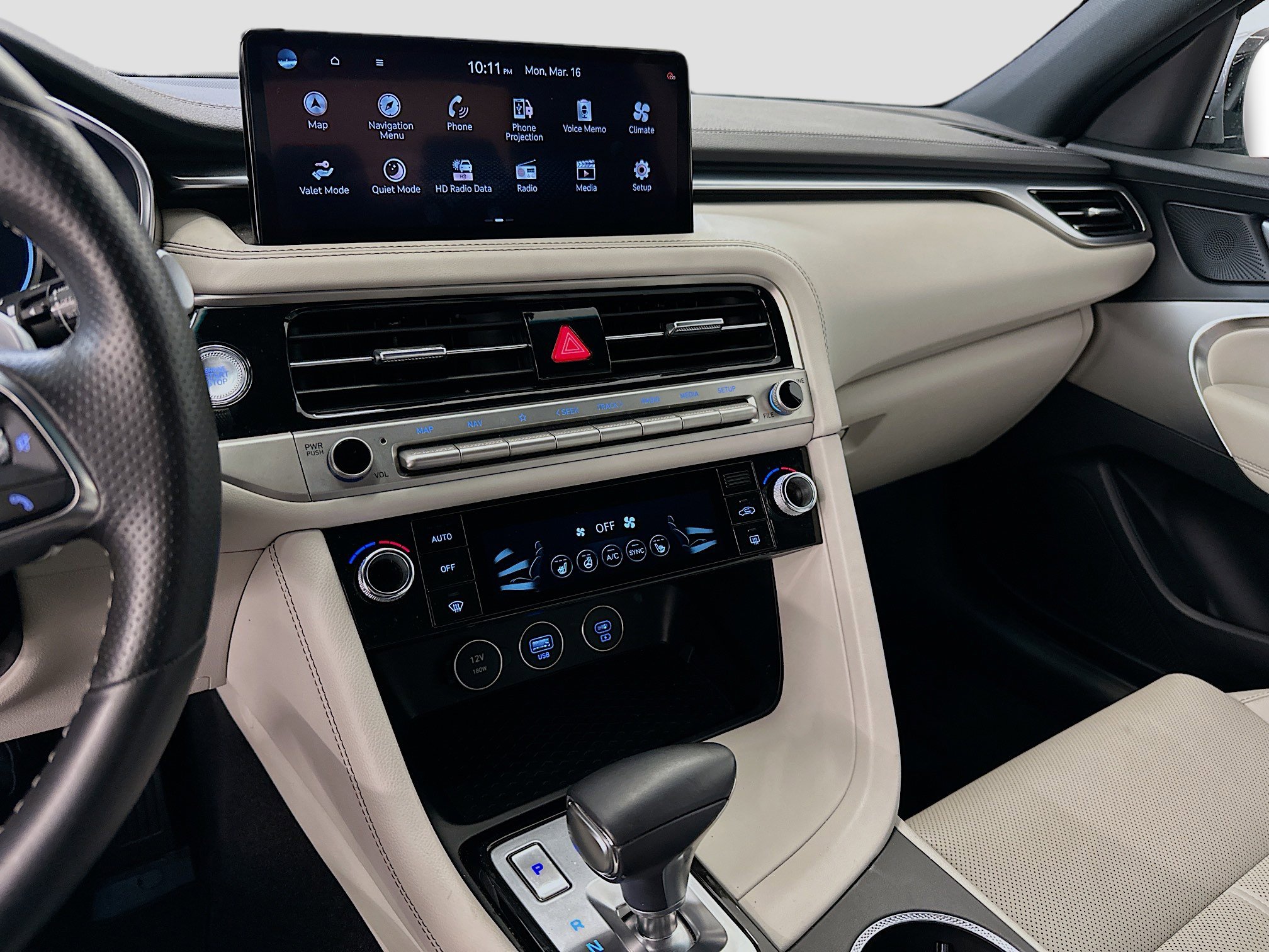 Used 2025 Genesis G70 2.5T image 26