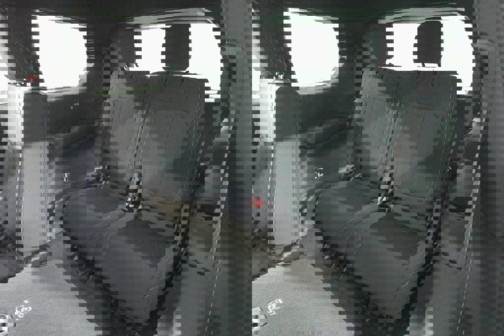 New 2025 Jeep Grand Cherokee L Laredo w/ Luxury Tech Group I image 28