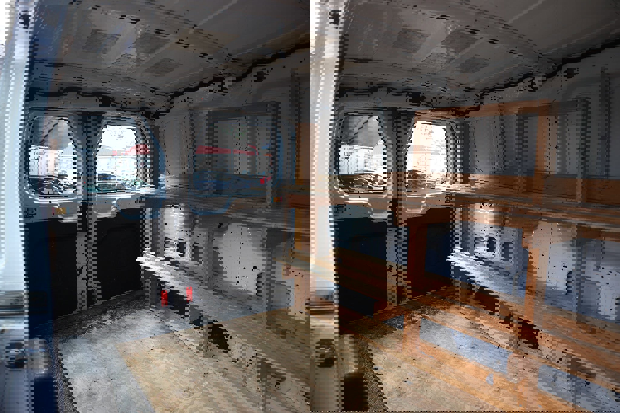 Used 2018 Ford Transit 250 130 Low Roof w/ Exterior Upgrade Package image 27