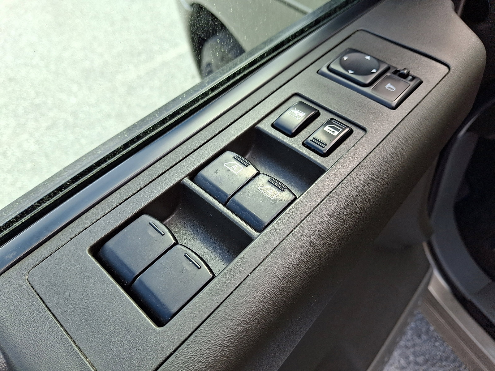 Used 2006 Nissan Titan SE image 23