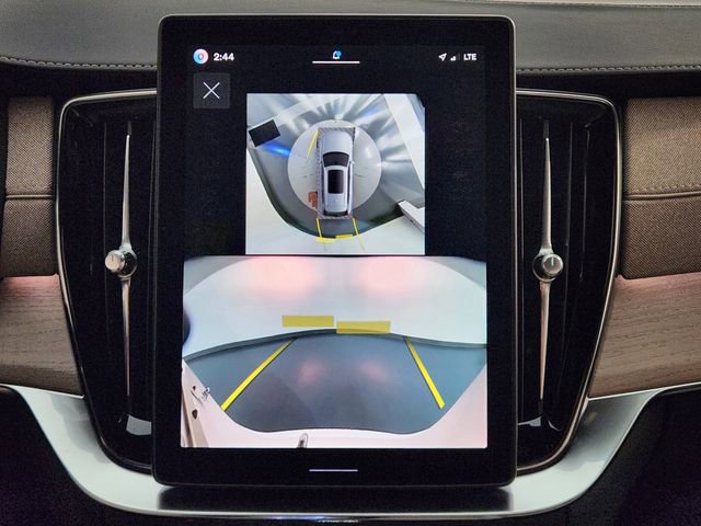 New 2026 Volvo XC90 T8 Ultra w/ Lounge Package image 18