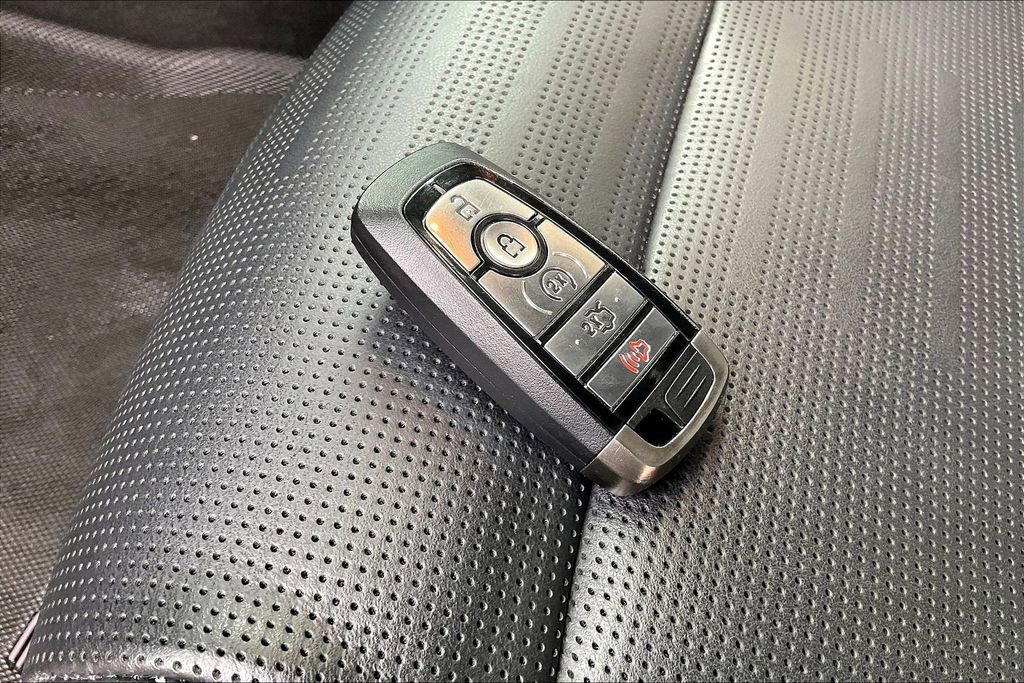 Used 2022 Ford Mustang Shelby GT500 w/ Technology Package image 35