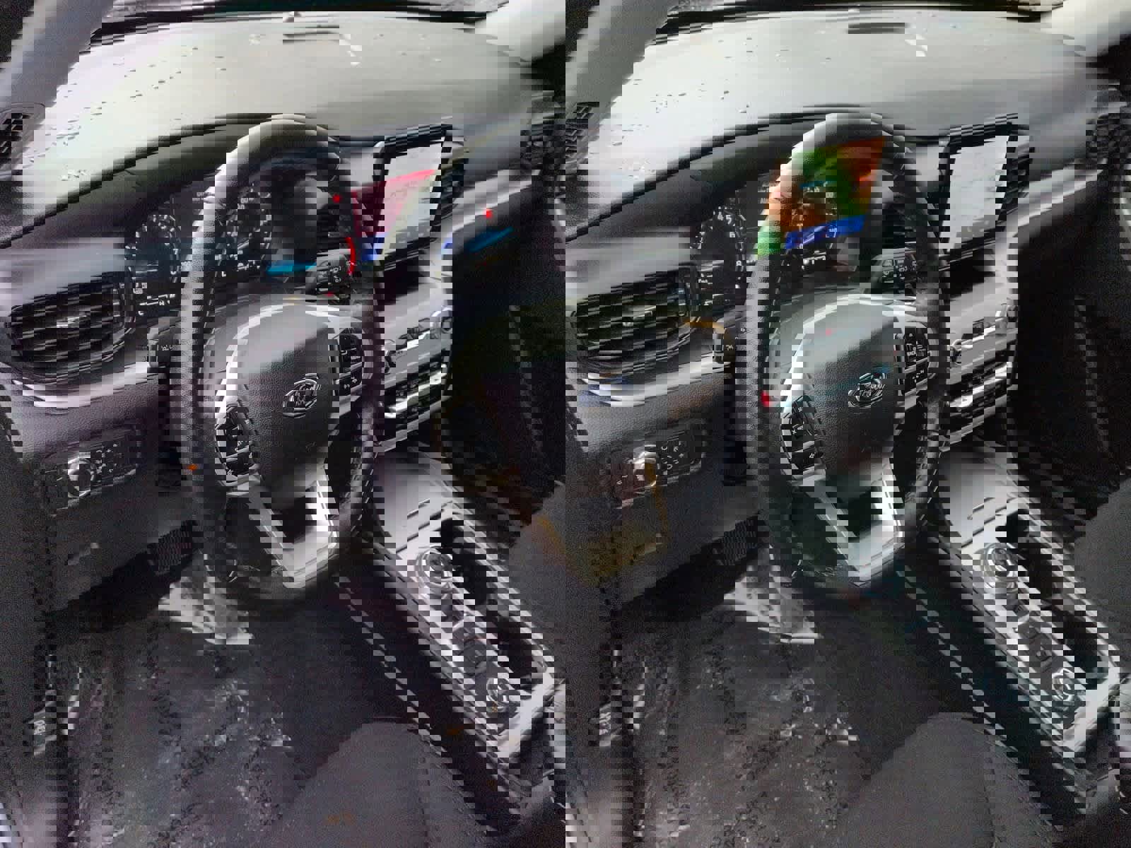 Used 2022 Ford Explorer XLT w/ Class IV Trailer Tow Package image 10