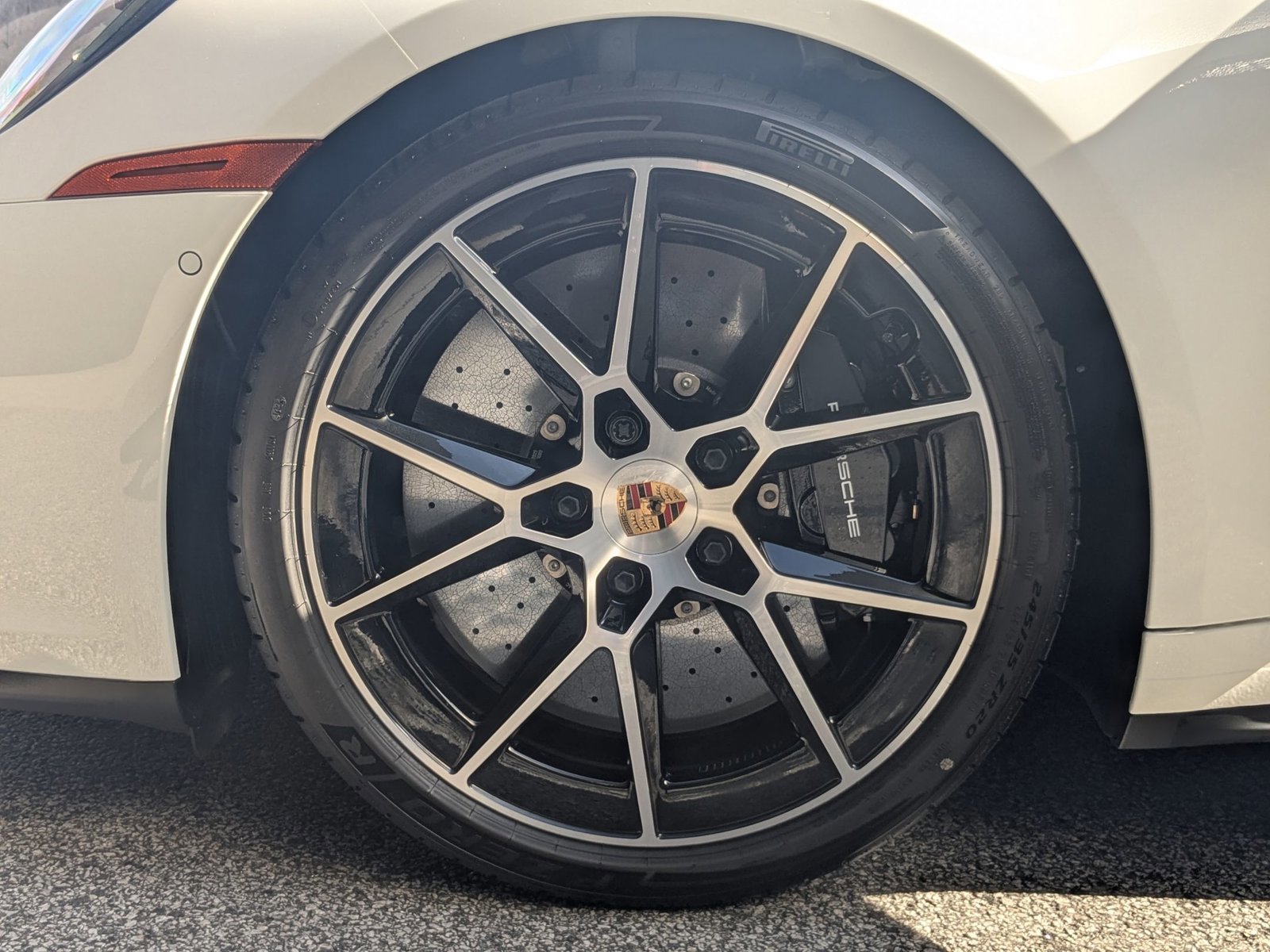 Used 2025 Porsche 911 Carrera GTS image 13