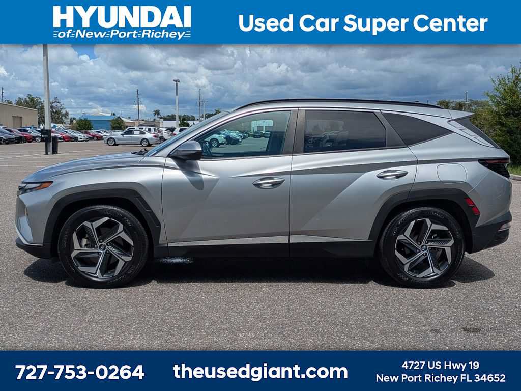 Used 2022 Hyundai Tucson SEL w/ Convenience Package FWD image 2