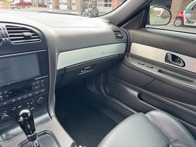 Used 2002 Ford Thunderbird Deluxe RWD image 9