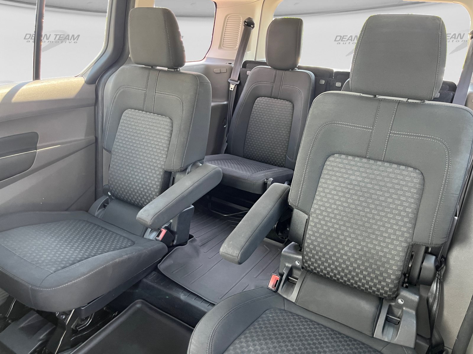 Used 2020 Ford Transit Connect XLT FWD image 15