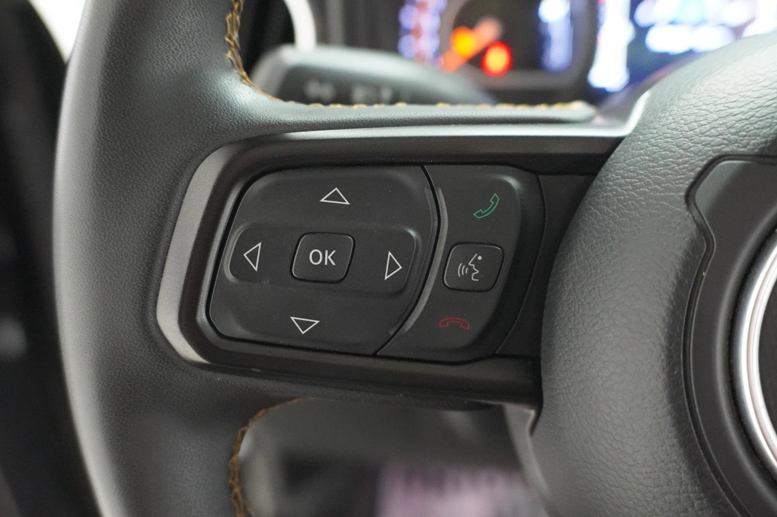 Used 2024 Jeep Gladiator Sport AWD/4WD image 12