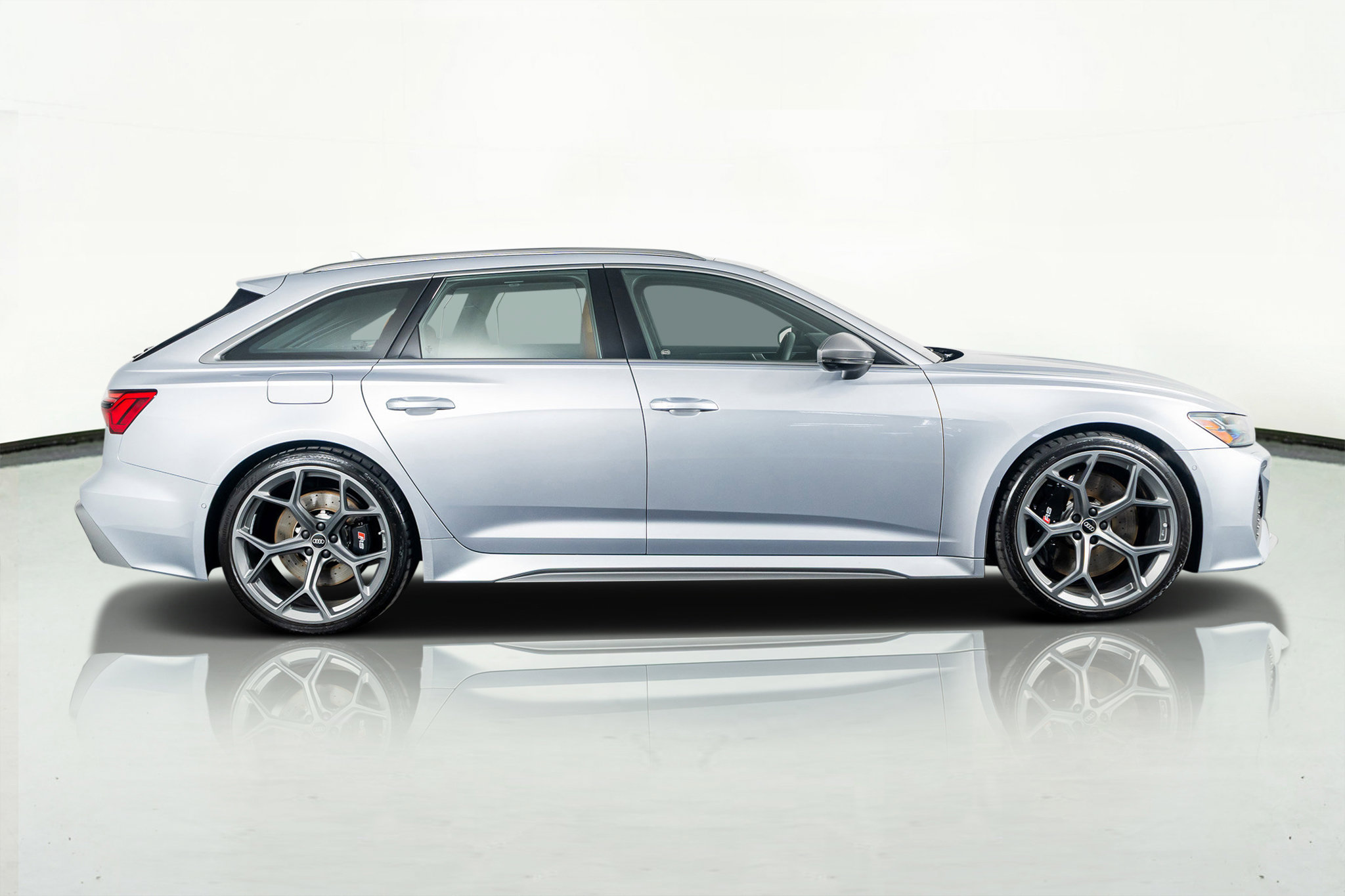 Used 2025 Audi RS 6 performance image 5