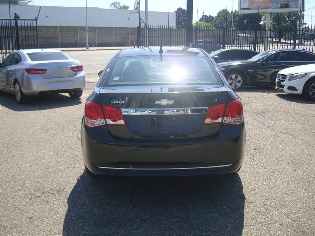 Used 2014 Chevrolet Cruze LT w/ RS Package image 4