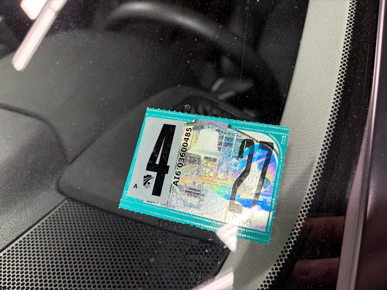 Used 2025 Toyota Highlander XLE image 11