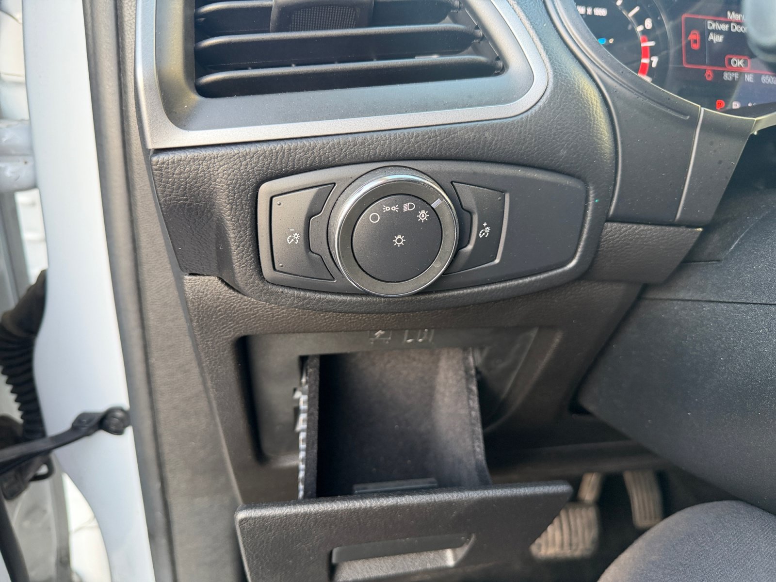 Used 2017 Ford Edge SE FWD image 26