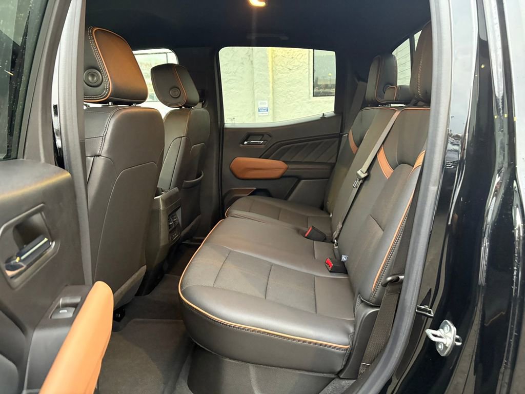 Used 2024 GMC Canyon AT4 image 29