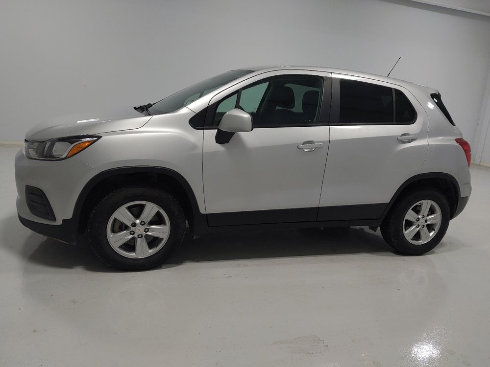 Used 2021 Chevrolet Trax LS w/ Tint and Cruise Package image 2