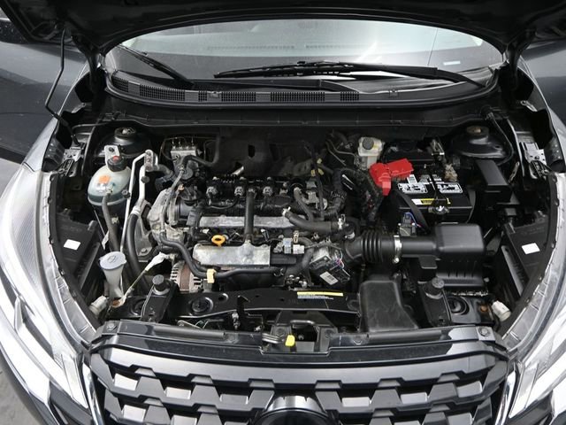 Used 2021 Nissan Kicks S image 17