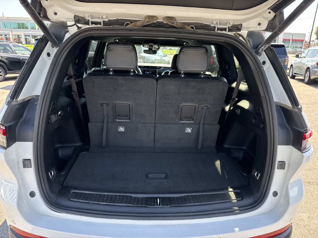 Used 2022 Jeep Grand Cherokee L Laredo RWD image 8