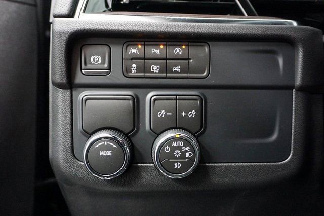 New 2026 Chevrolet Suburban Premier RWD image 6
