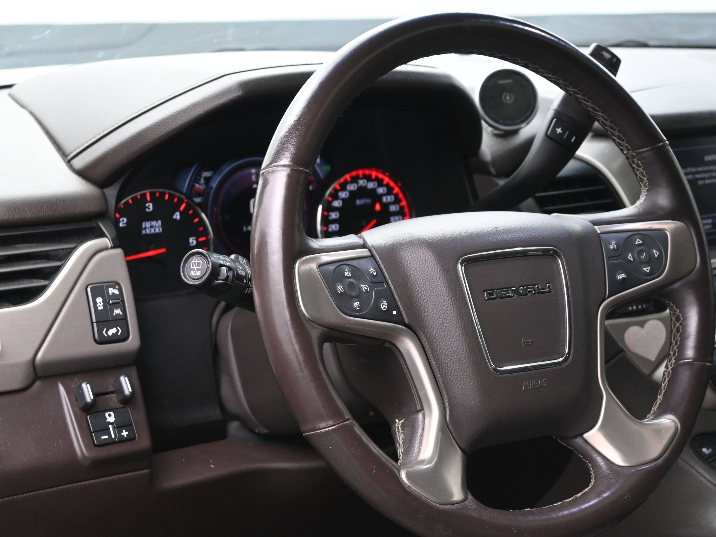 Used 2016 GMC Yukon XL Denali w/ Open Road Package image 18